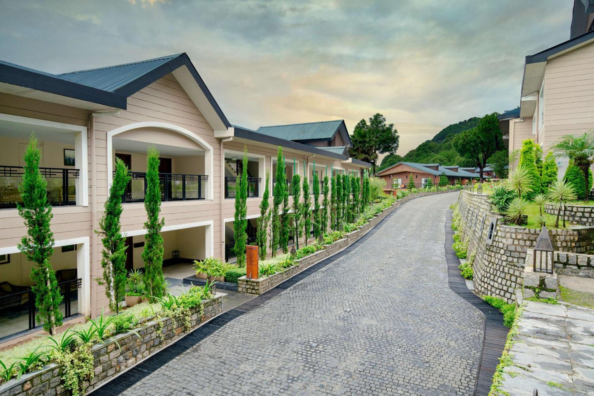 Radisson Blu Resort Dharamshala Extérieur photo
